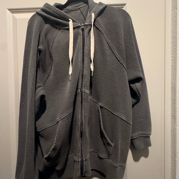 aerie Other - Aerie Gray Hooded Ribbed Zipup - M